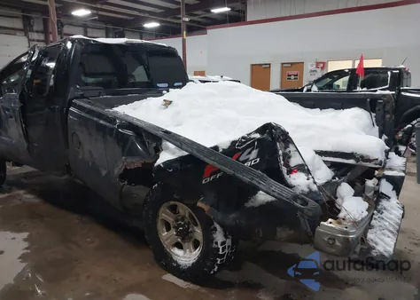 2008 Ford F-250 Xlt z USA, uszkodzony, nr VIN 1FTSX21R08EE11149